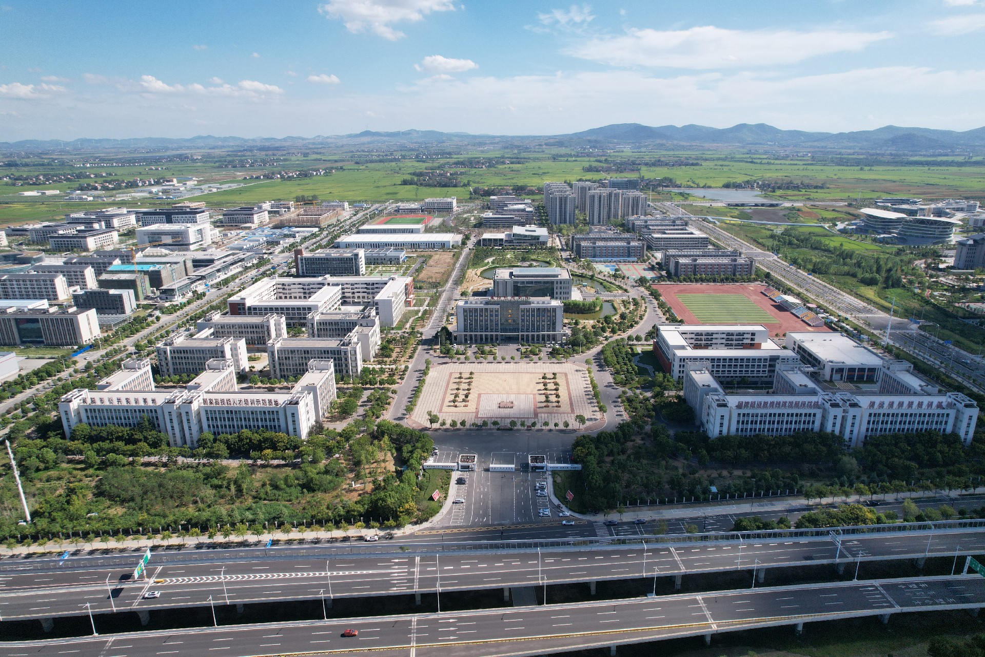 两个重点教育项目顺利建成投用！